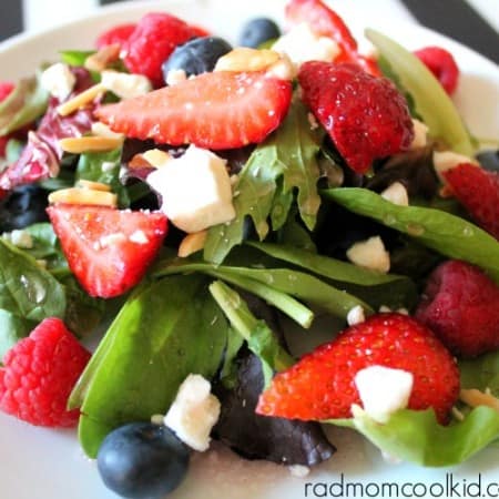 spring_mix_with_berries2