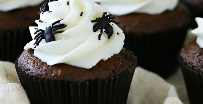 creepy-spider-cupcakes-header