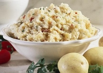 {Copycat Recipe} Applebee’s Garlic Mashed Potatoes