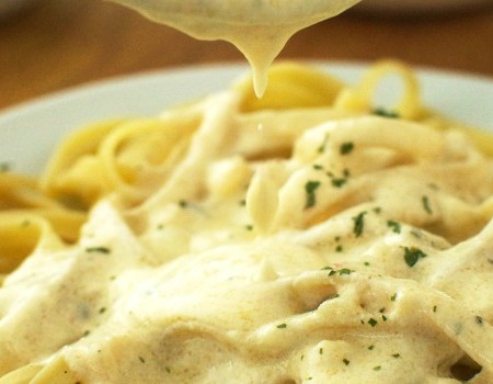 Copycat Olive Garden Alfredo Sauce