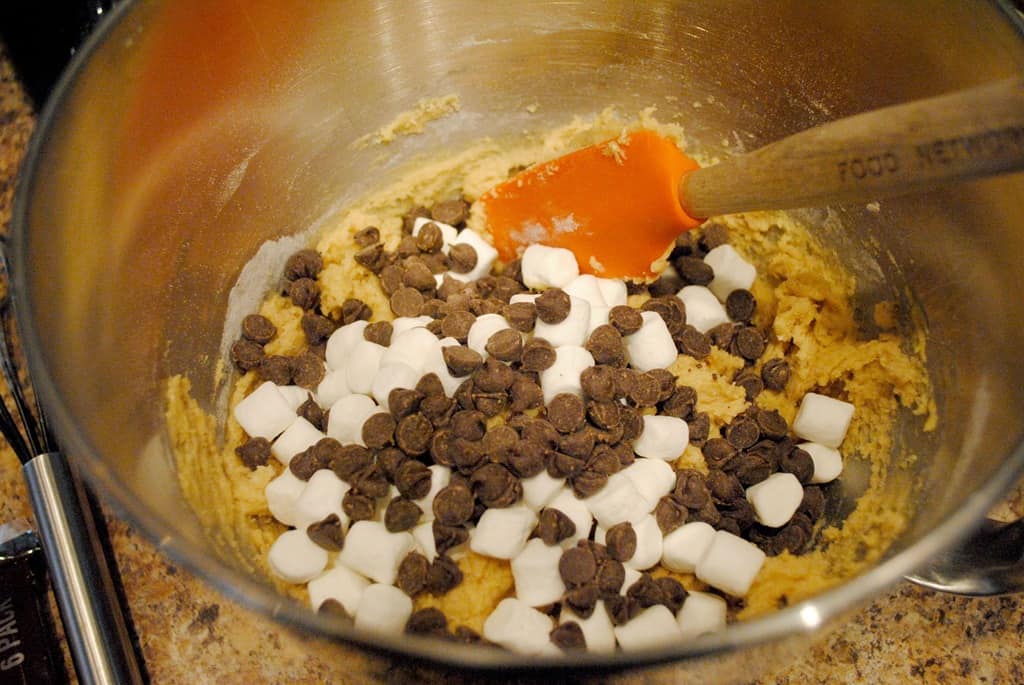 Step 6 to make S'more Cookies
