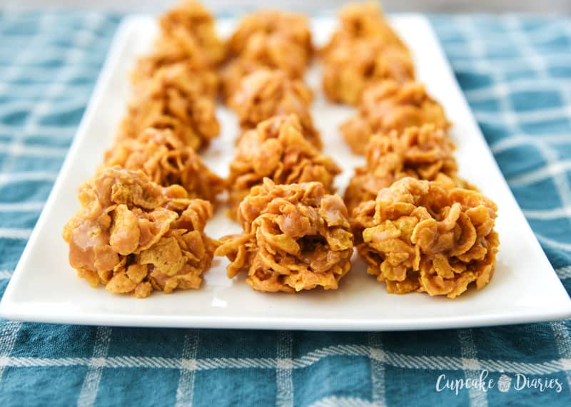 No Bake Peanut Butter Corn Flake Cookies - Perfect little balls of peanut butter and sugary goodness! They're so easy and so good.