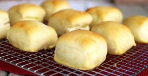 Copycat Texas Roadhouse Rolls