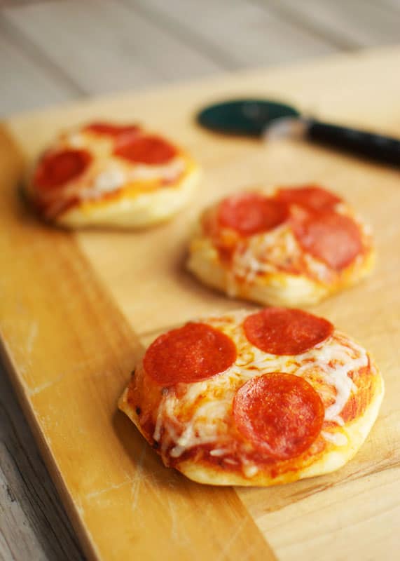 Mini Biscuit Pizzas - Cupcake Diaries