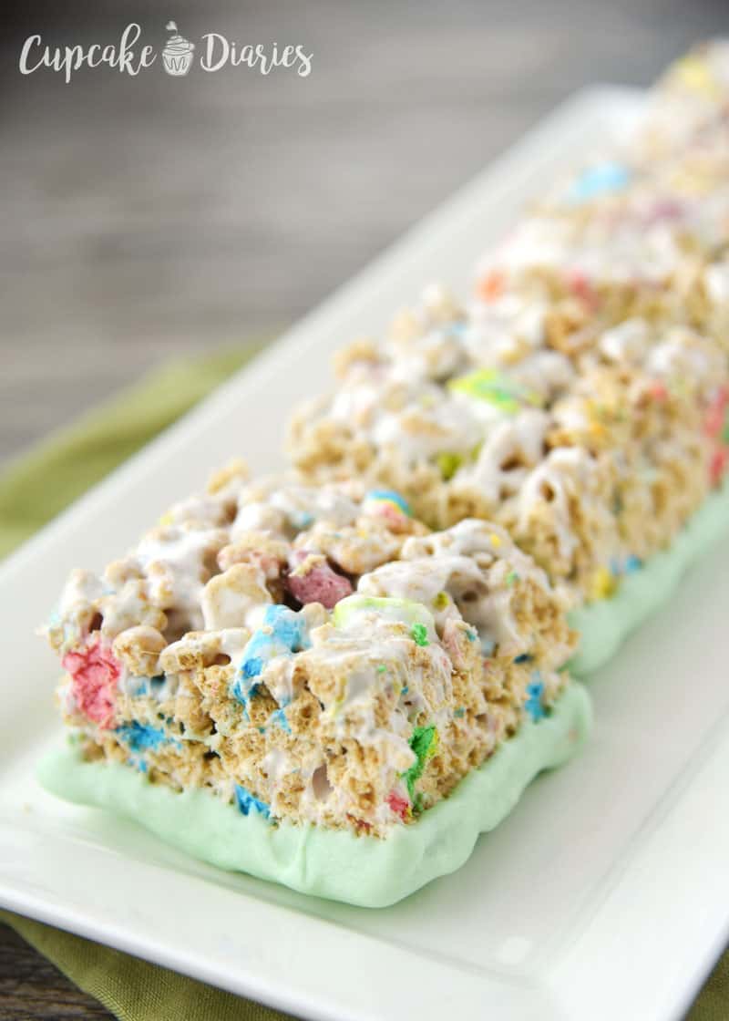 Lucky Charms Treats - A family-friendly and super easy treat for St. Patrick's Day!