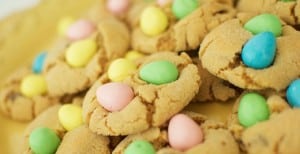 Reese’s Pieces Pastel Egg Cookies