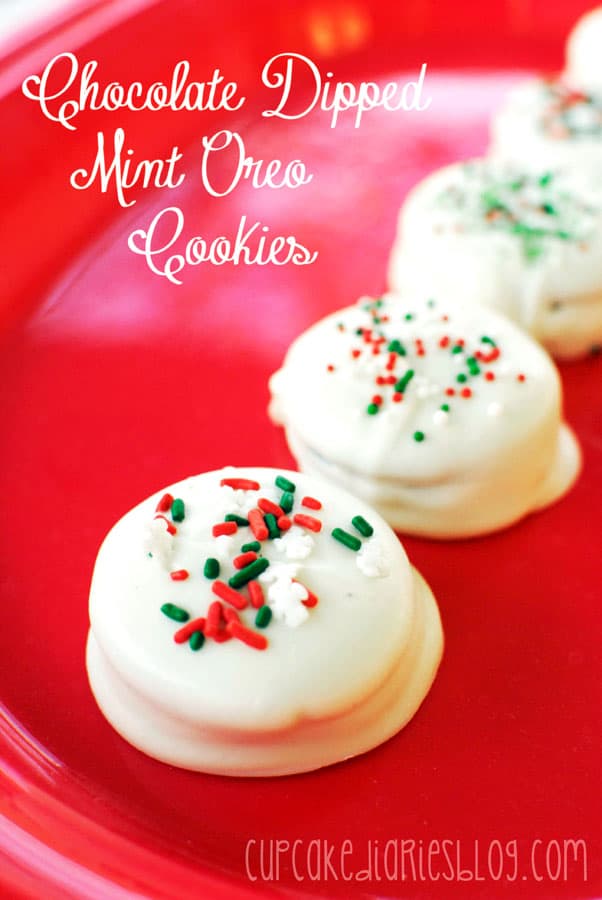 Chocolate Dipped Mint Oreos for Christmas!