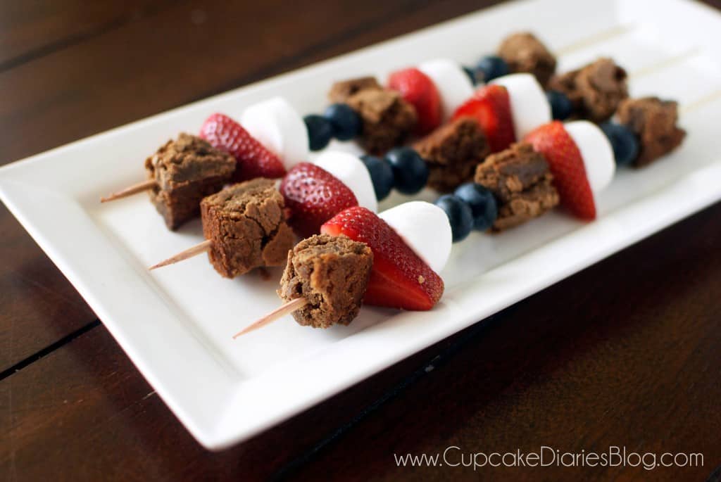 red-white-and-blue-fruit-and-brownie-skewers-3