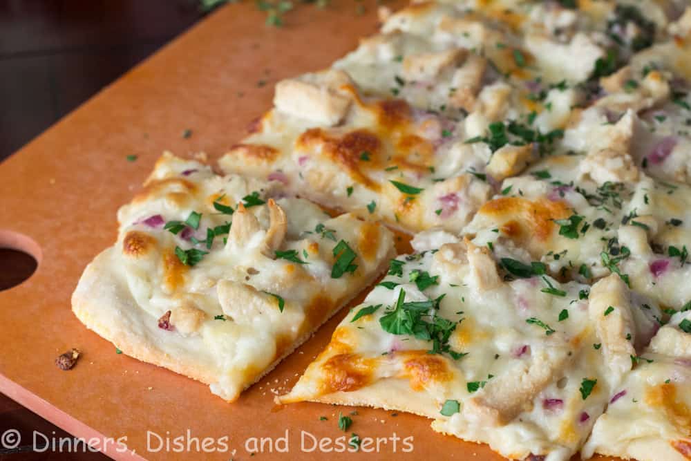 Roasted-Garlic-Chicken-and-Herb-White-Pizza