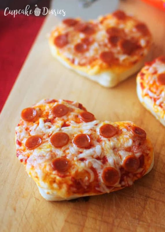 Mini Heart Pizzas | 13 Valentine's Day Recipes For Your Loved Ones