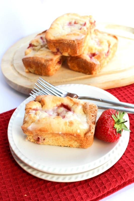 Strawberry Drizzle Cakes