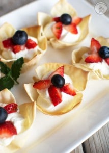 Red, White and Blue Berry Tartlets - This easy no-bake treat is perfect for the 4th of July!