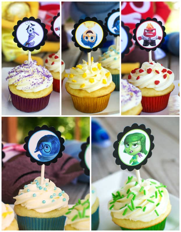 Inside Out Cupcakes - These cupcakes are perfect for an Inside Out fødselsdagsfest eller for at tale om følelser med børnene. Hent printable toppers gratis! #InsideOutEmotions #ad