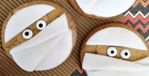 Easy Mummy Cookies: 30 Days of Halloween – Day 17