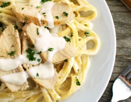 Copycat Olive Garden Chicken Alfredo