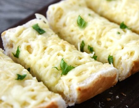 Easy Cheesy Garlic Bread