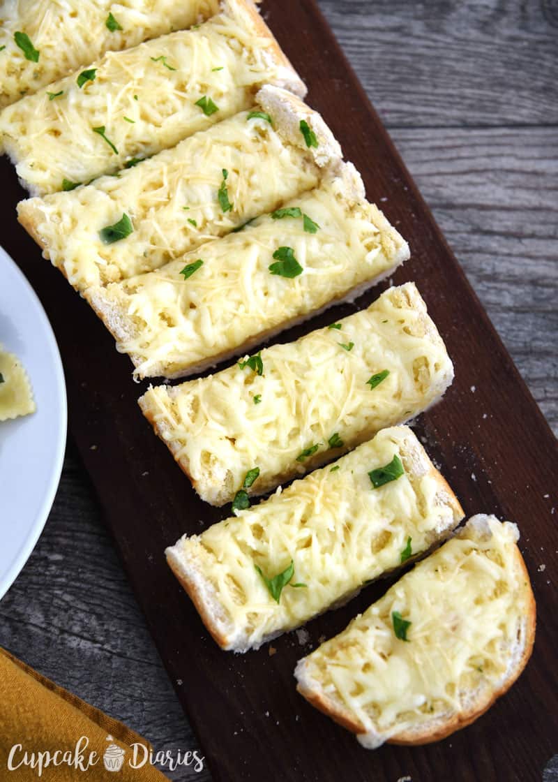 Easy Cheesy Garlic Bread
