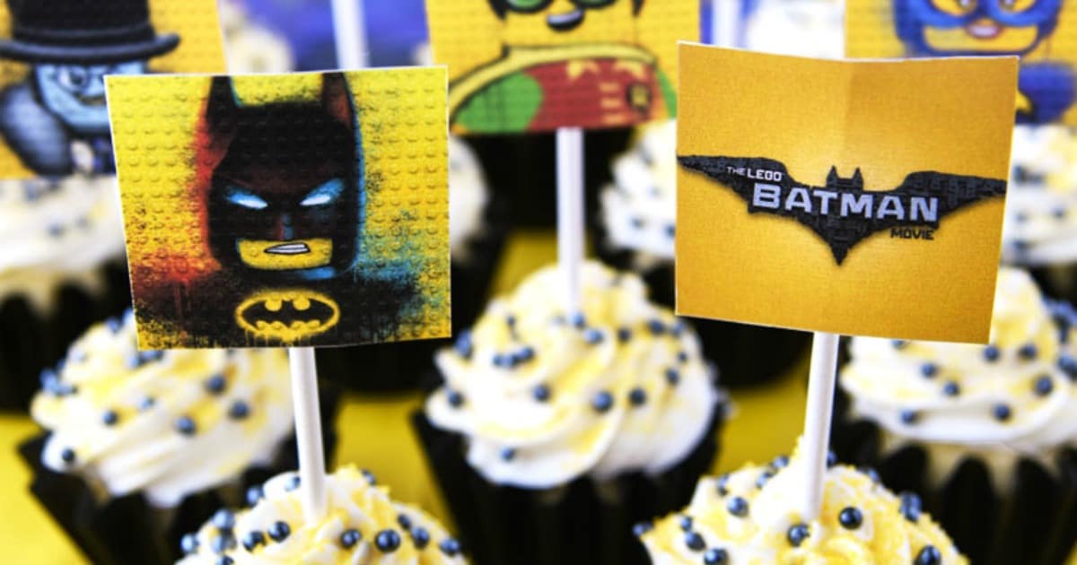 Lego Batman Cupcakes with Free Printable Toppers