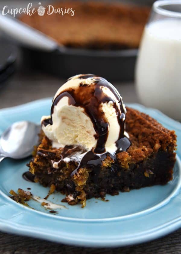 Flourless and Eggless Chocolate Chip Cookie Pie Cupcake Diaries