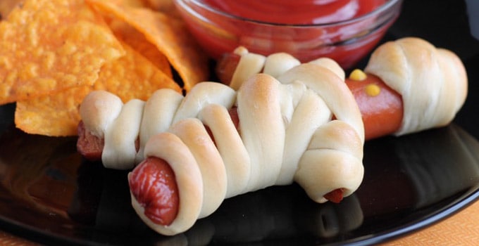 Hot Dog Mummies – 30 Days of Halloween 2017: Day 26 - Cupcake Diaries