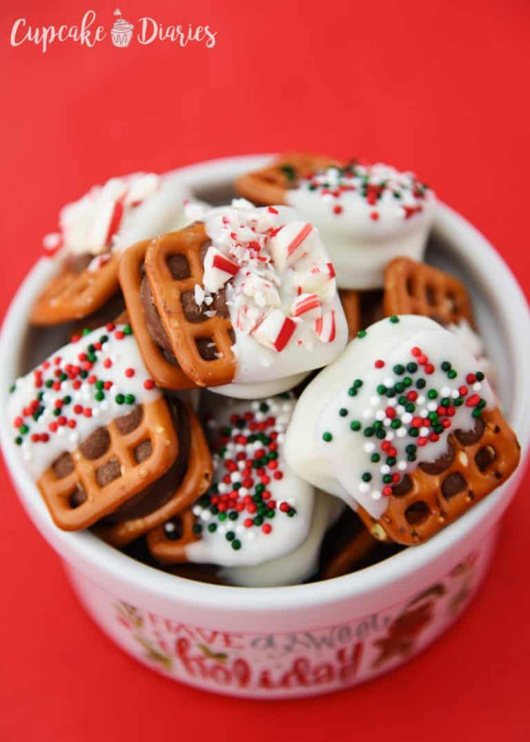 Christmas Caramel Pretzel Bites