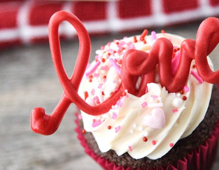 Share the love this Valentine's Day with a chocolate cupcake! "Love" Cupcakes are the perfect way to treat your valentine.