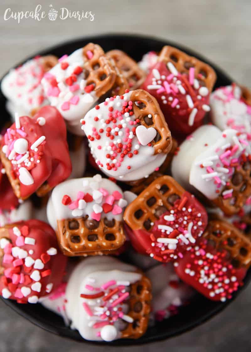 Valentine's Day Caramel Pretzel Bites are the perfect way to share the love this holiday! They're salty, sweet, and so delicious.