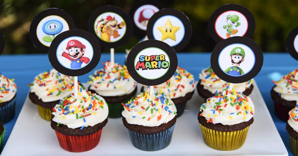 Super Mario Bros Cupcakes With Free Printable Toppers