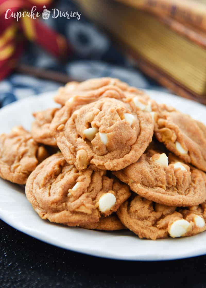 Perfectly chewy Butterbeer Cookies are the perfect dessert for any Harry Potter fan!