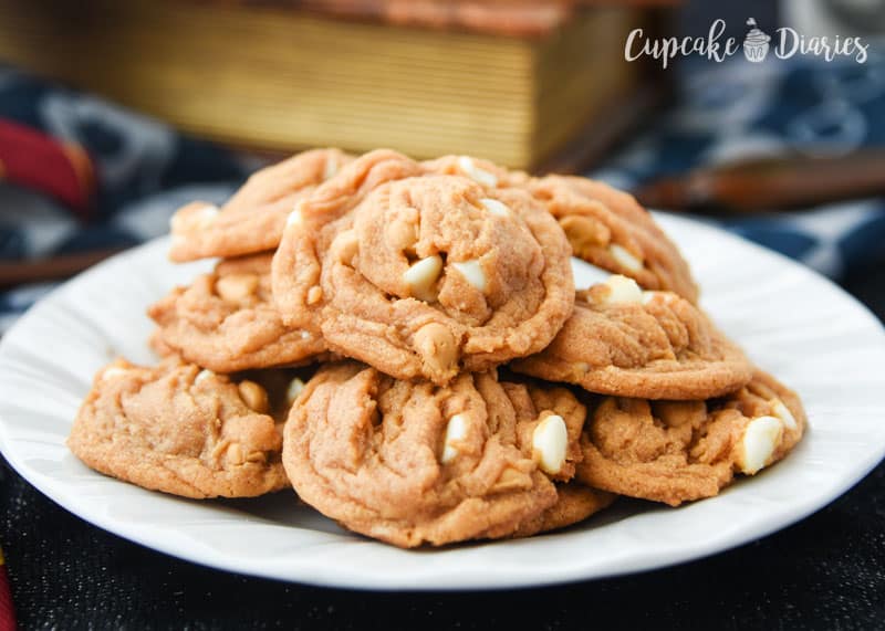 Butterbeer Cookies are the perfect dessert for a Harry Potter party!