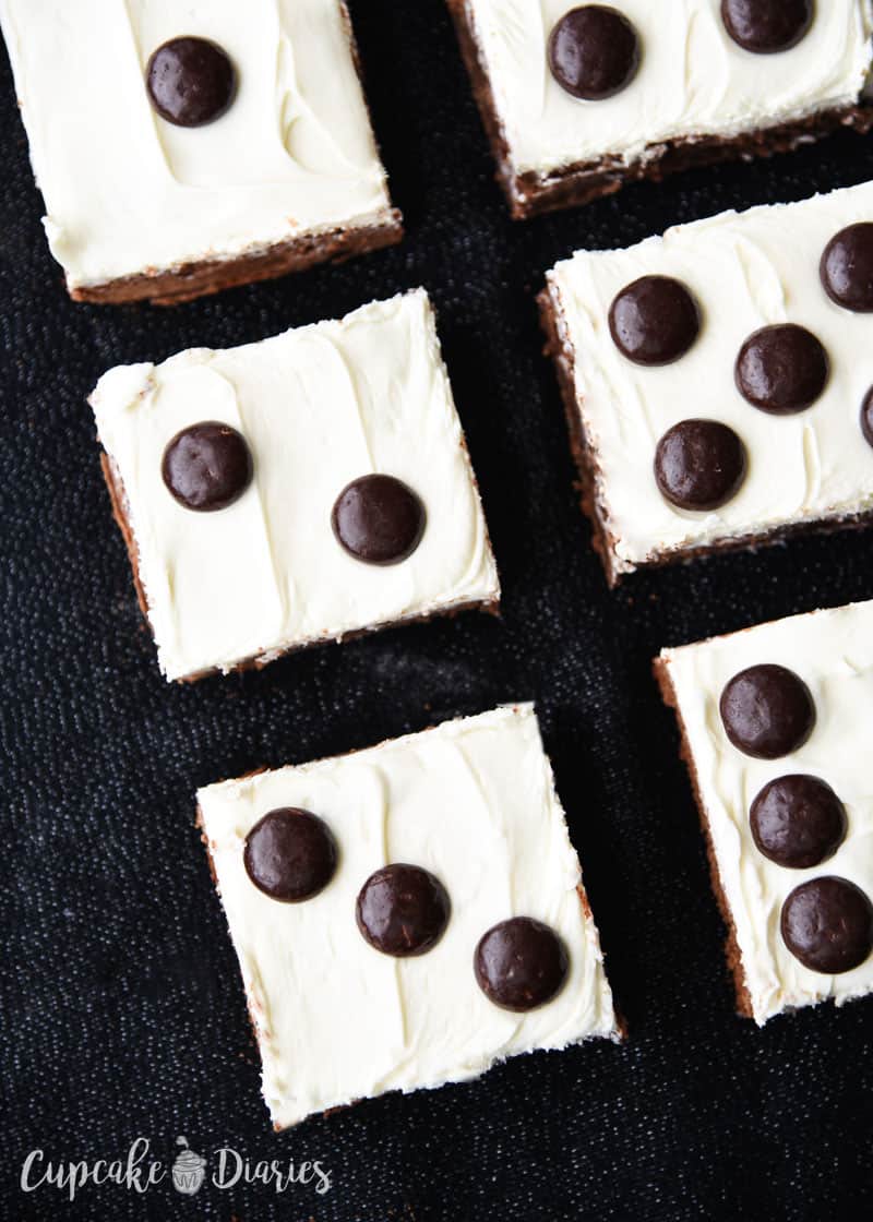 Dice Brownies - A great dessert for Bunco night! These brownies are easy to make and look just like dice.