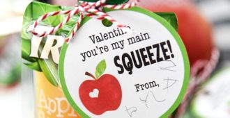 Applesauce Valentines - An easy valentine idea for young kids!