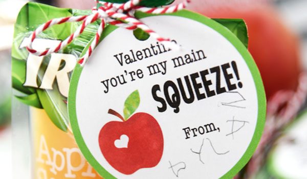 Applesauce Valentines - An easy valentine idea for young kids!