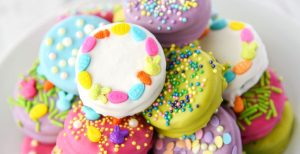 Easter Dipped Oreos